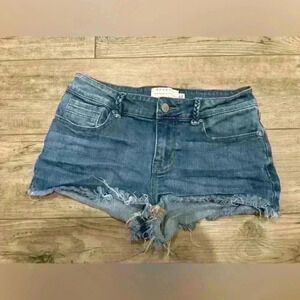Kendall & Kylie Jean shorts size 27